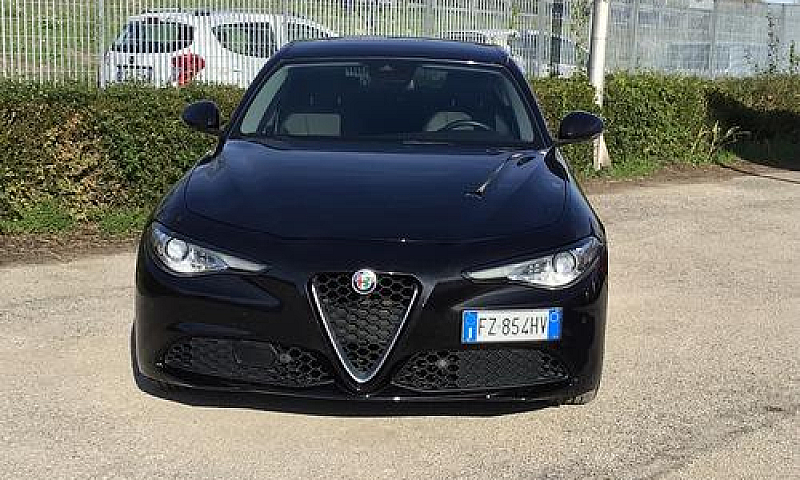Alfa Romeo Giulia 2....