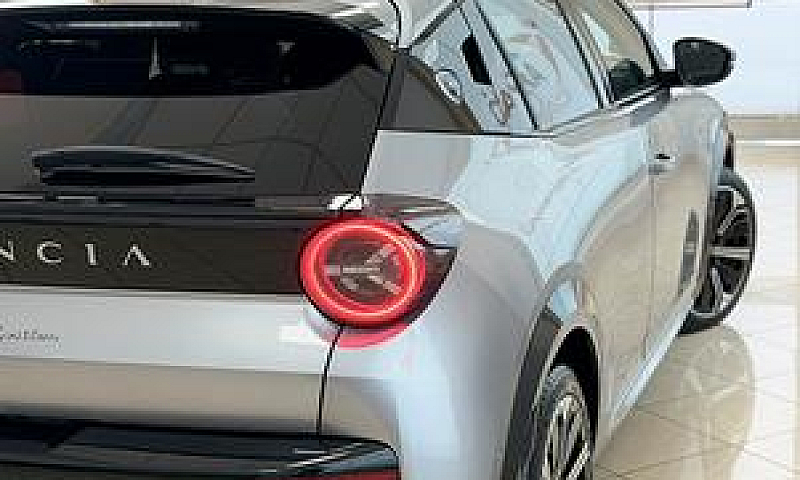 Lancia Ypsilon Hybri...