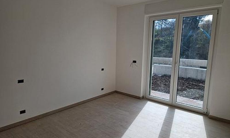 Appartamento Con Gia...