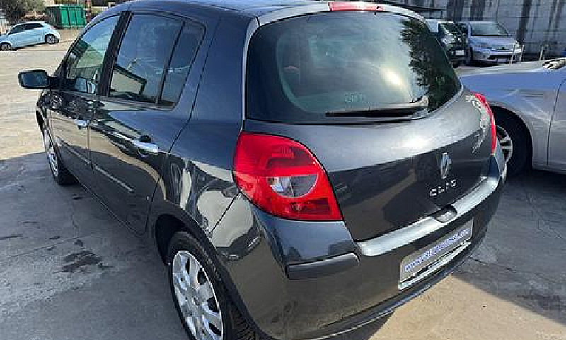 Renault Clio 1.5 Dci...