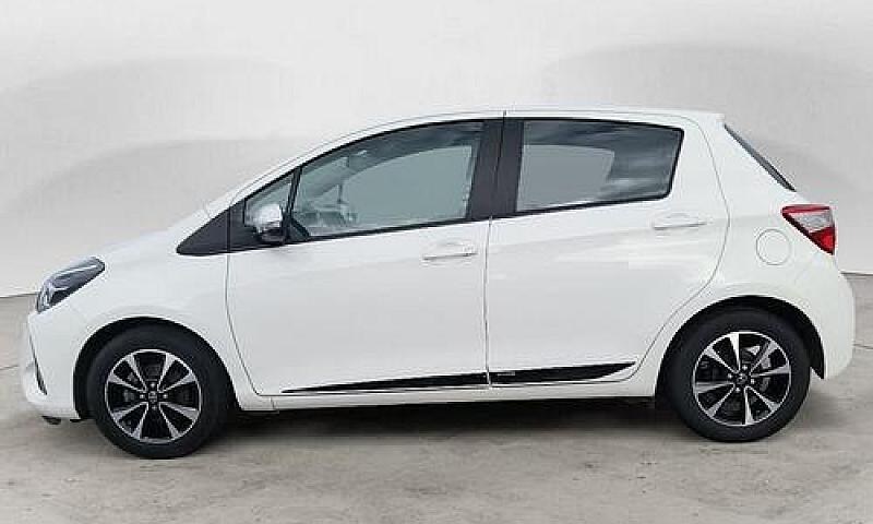 Toyota Yaris 1.0 72 ...