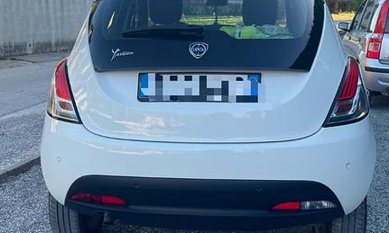 Lancia Ypsilon Ecoch...