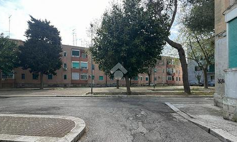 3 Locali A Brindisi...
