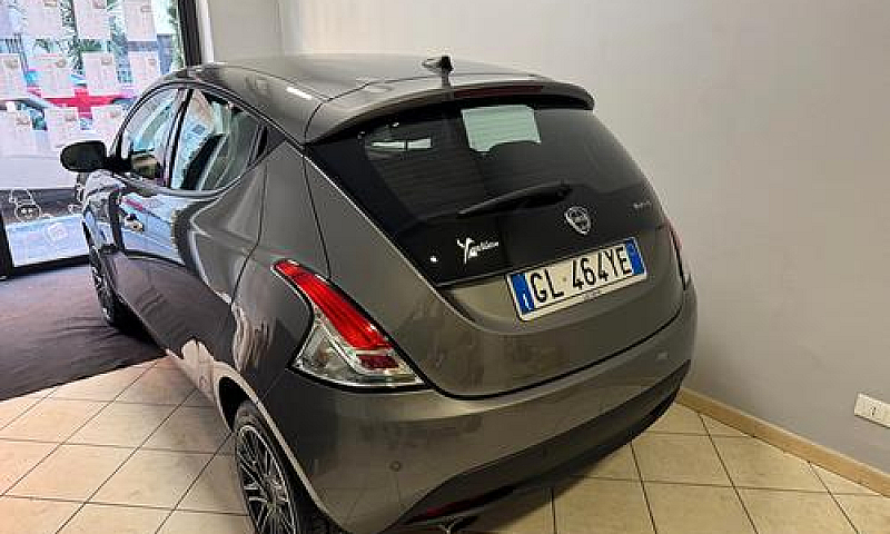 Lancia Ypsilon 1.0 F...