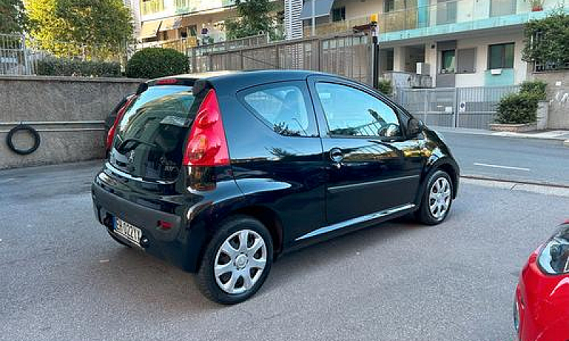 Peugeot 107 1.0 68Cv...