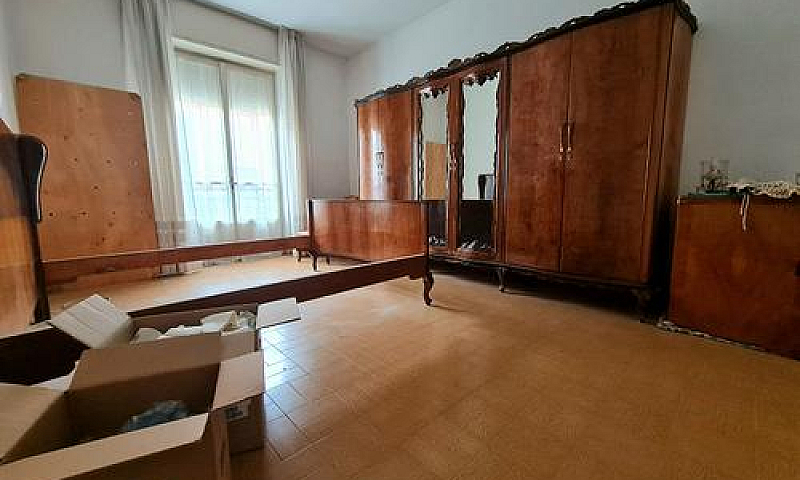 Appartamento Di Tre ...