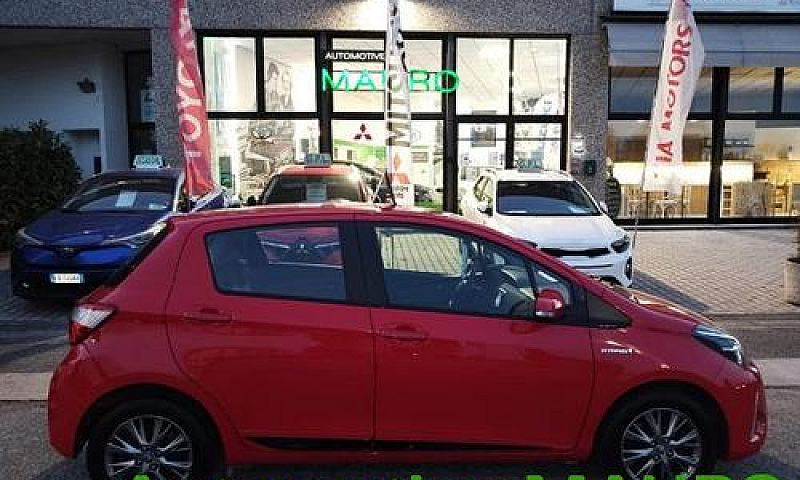 Toyota Yaris 1.5 Hyb...