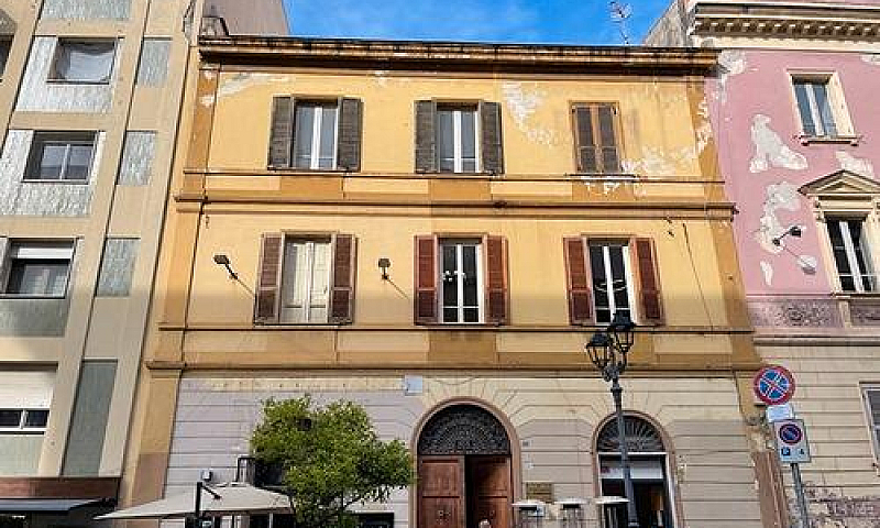 Via Roma...