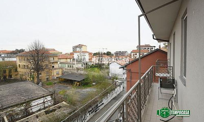 3 Locali Ristruttura...