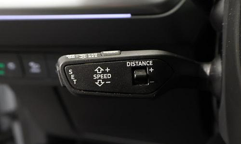 Audi Q4 40 Business ...