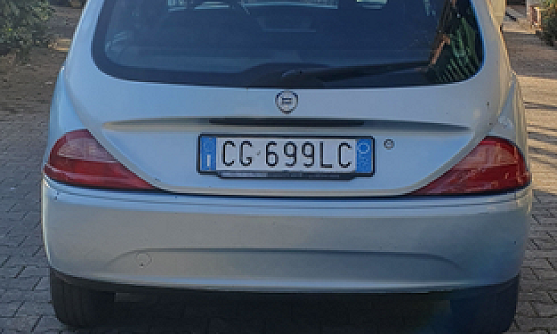Lancia Y Elefantino ...