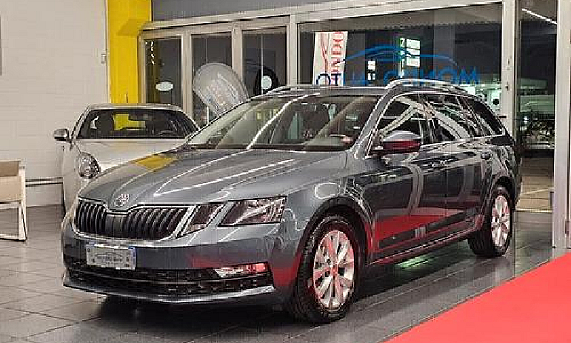 Skoda Octavia Sw 1.6...