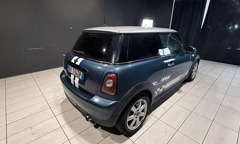 Mini Cooper - One Ch...