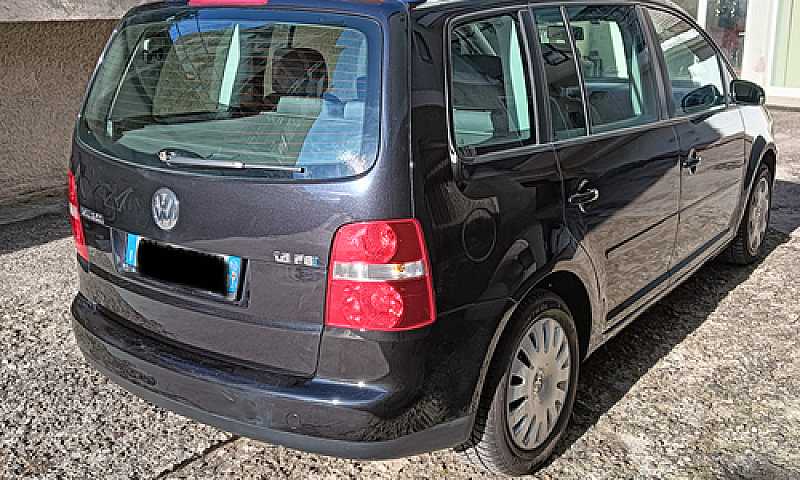 Volkswagen Touran 1....