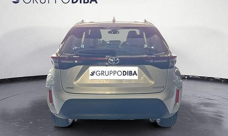 Toyota Yaris Cross 1...