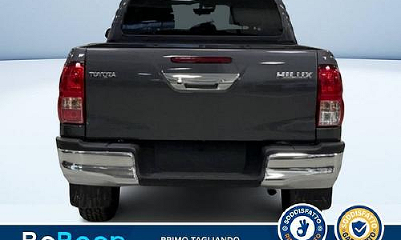 Toyota Hilux 2.4 D-4...