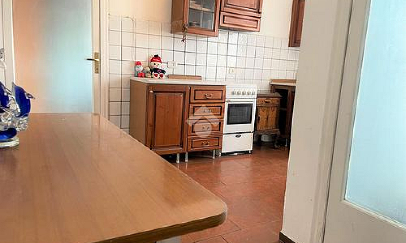 2 Locali A Parma...