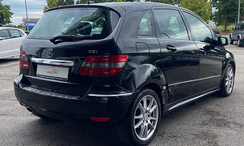Mercedes-Benz B 180 ...