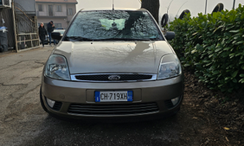 Ford Fiesta 2003...