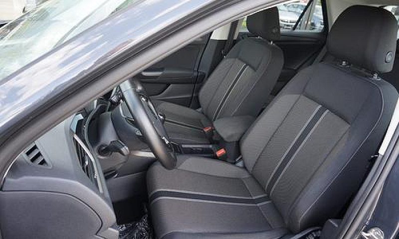 Volkswagen T-Roc 1.0...