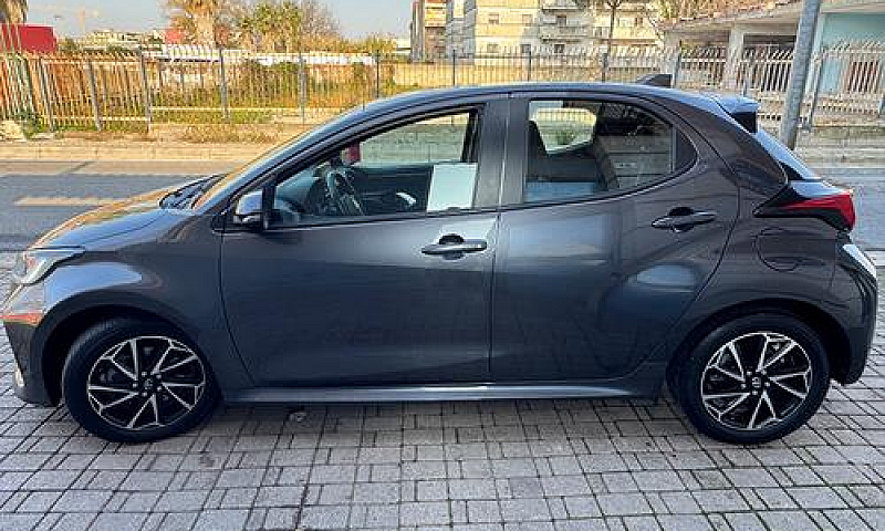 Toyota Yaris 1.5 Hyb...