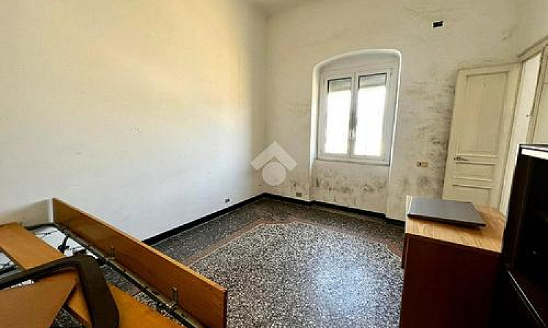 3 Locali A Genova...