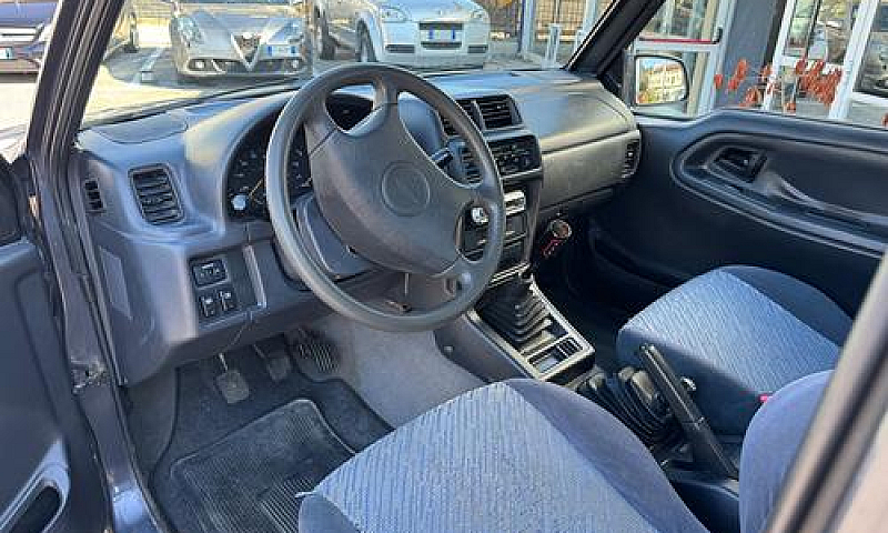 Suzuki Vitara 1.6I 1...