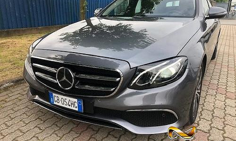 Mercedes-Benz E 200 ...