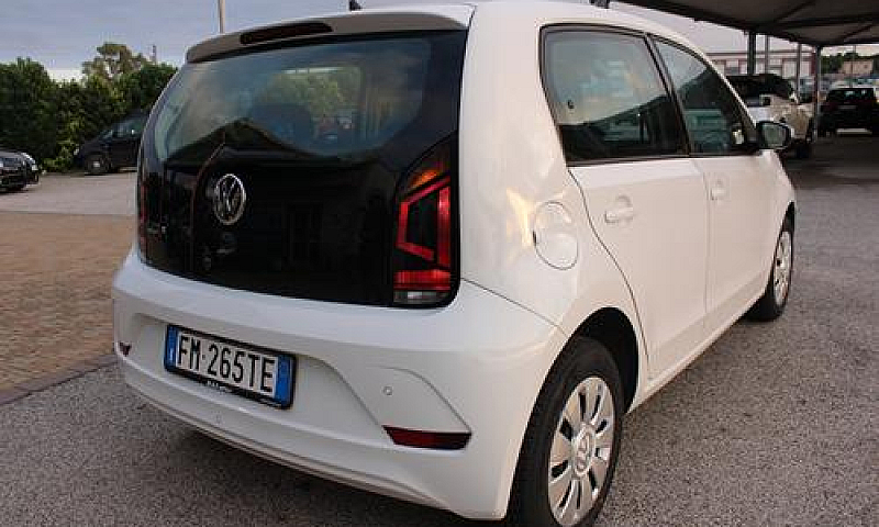 Volkswagen 1.0 5P. M...