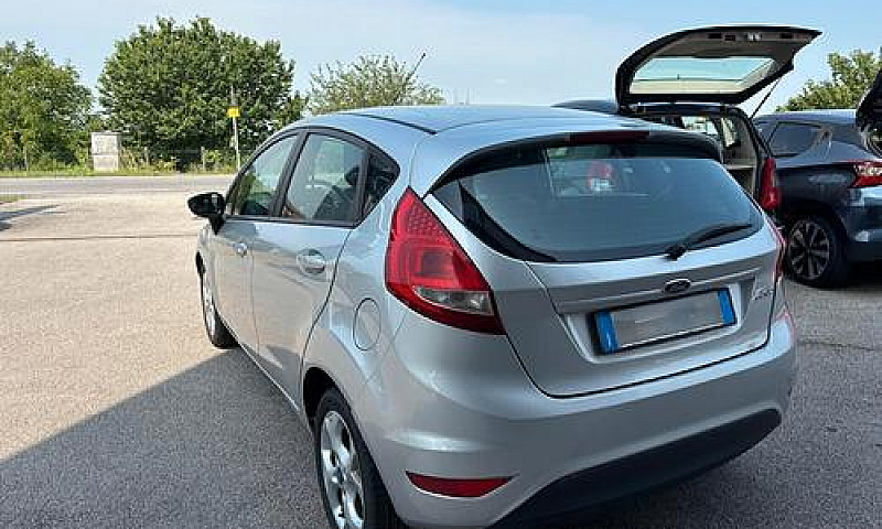 Ford Fiesta 1.2 Benz...