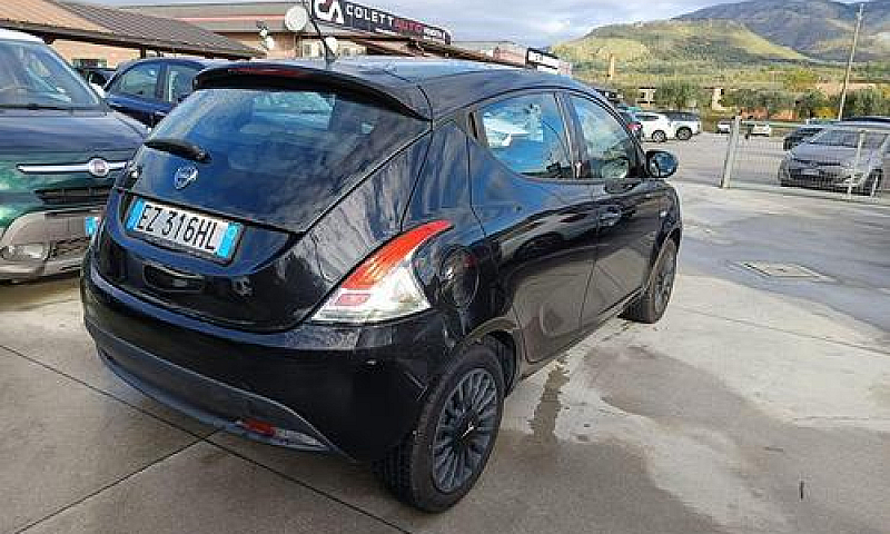 Lancia Ypsilon 1.2Gp...