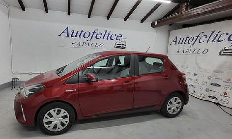 Toyota Yaris 1.5 Hyb...
