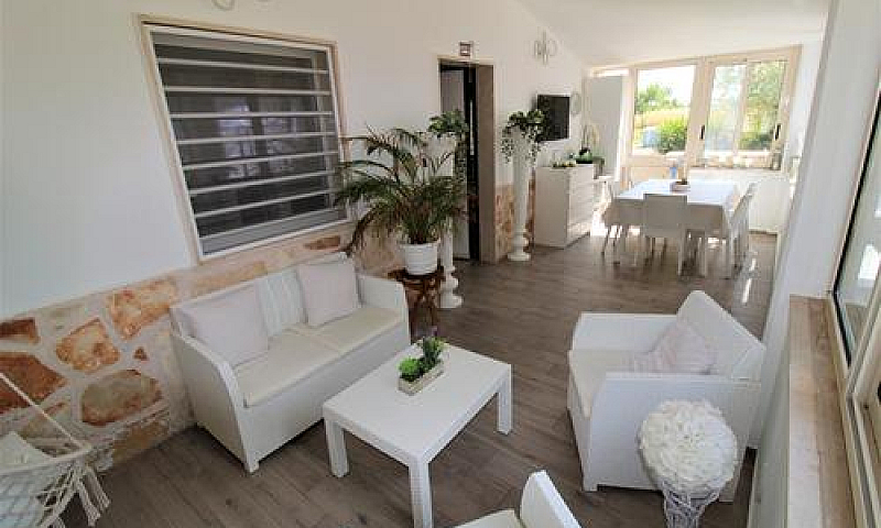 Villa Singola Con Am...
