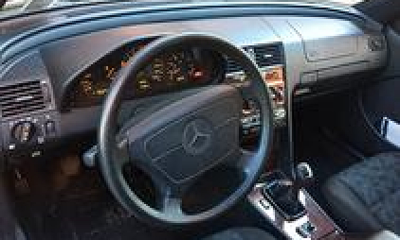 Mercedes C200 Benzin...