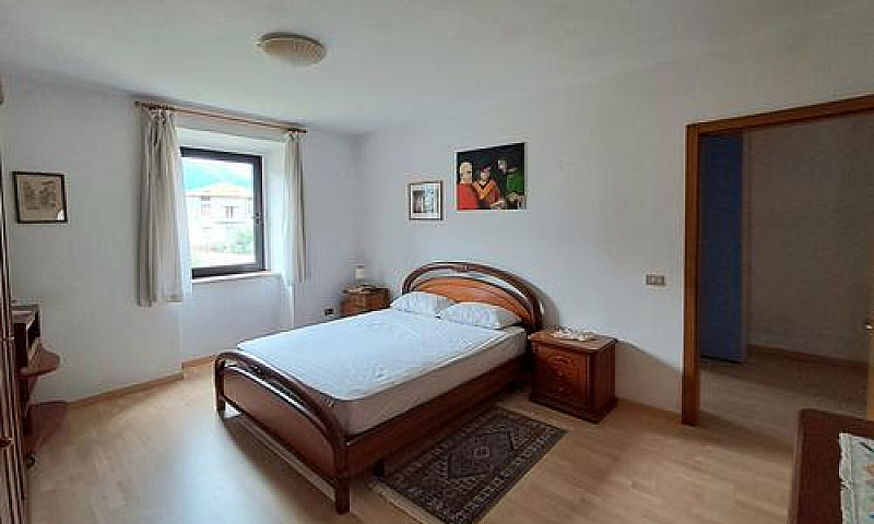 Bilocale In Quadrifa...