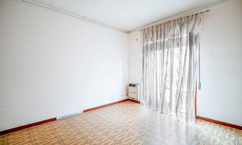 Palazzetto Con Terra...