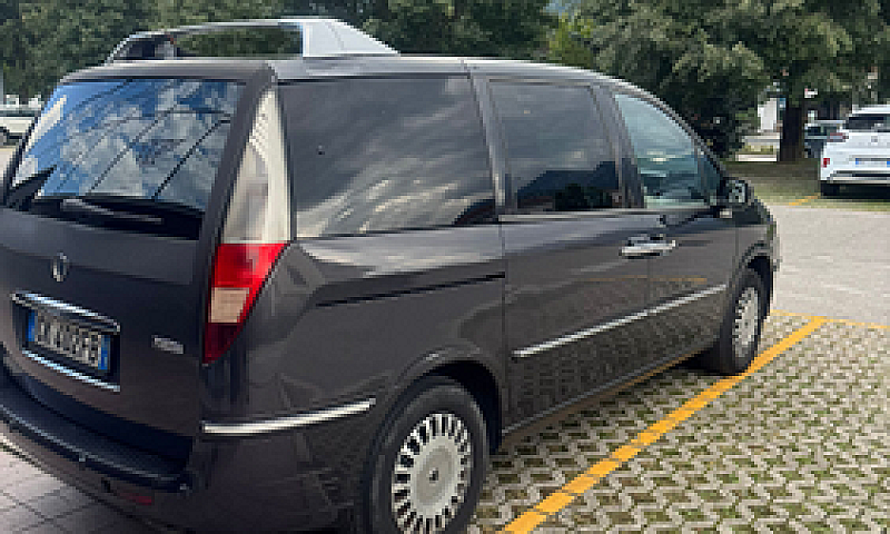 Lancia Phedra...