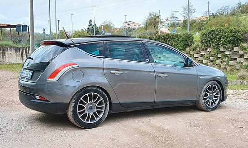 Lancia Delta 1.6 Mjt...