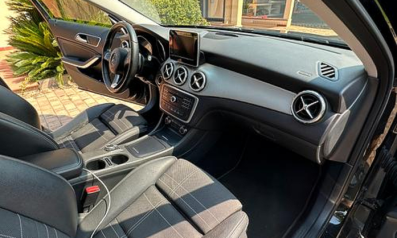 Mercedes Benz Gla 20...