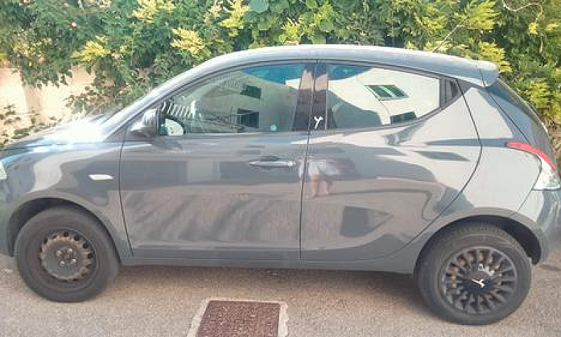 Lancia Ypsilon 3ª Se...