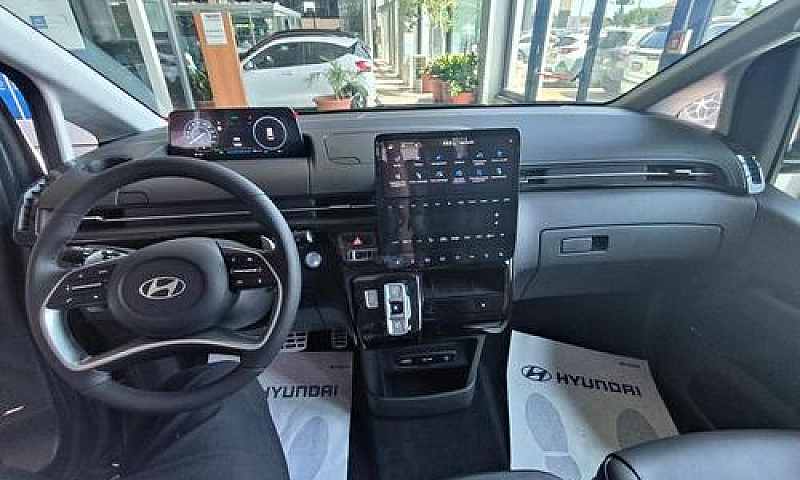 Hyundai Staria 1.6 H...