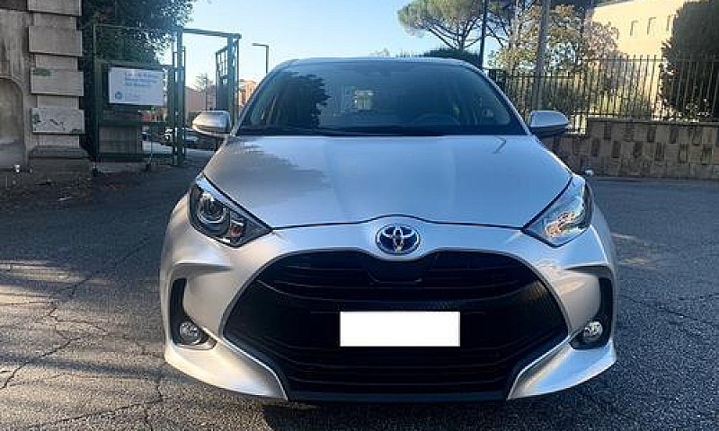 Toyota Yaris 1.5 Hyb...