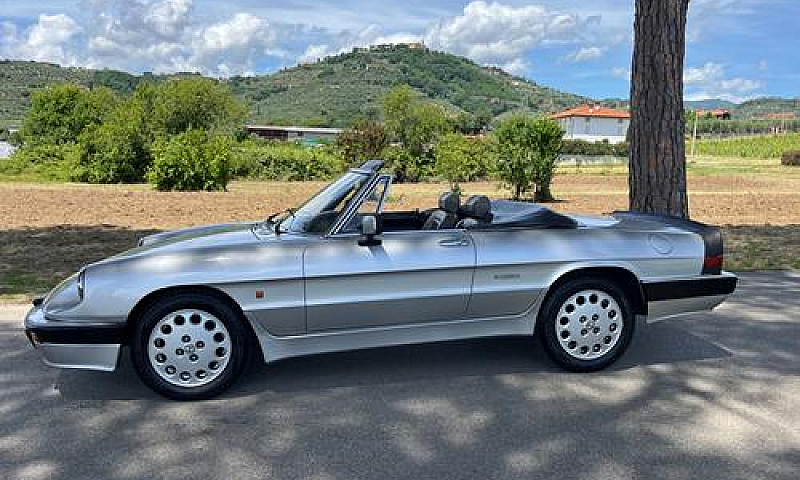 Alfa Romeo Spider Qu...