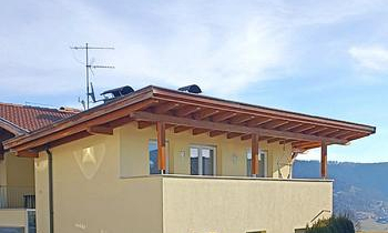 Meltina: Casa A Schi...
