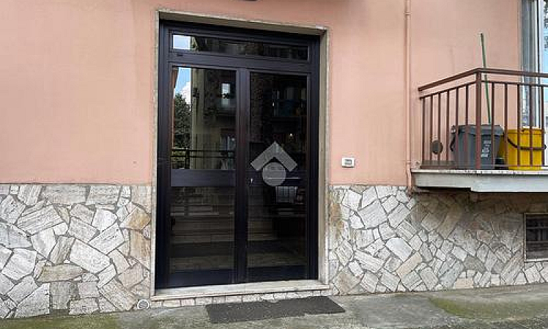 2 Locali A Parma...