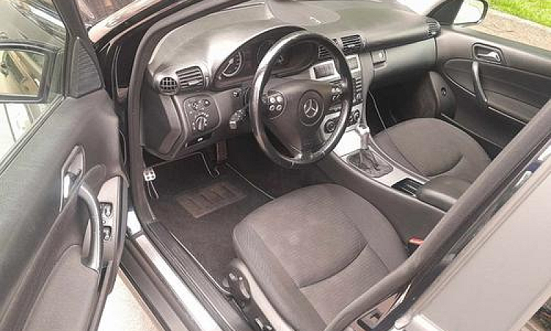 Mercedes C220 2006...