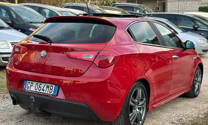 Alfa Romeo Giulietta...