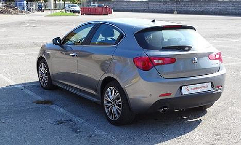 Alfa Romeo Giulietta...