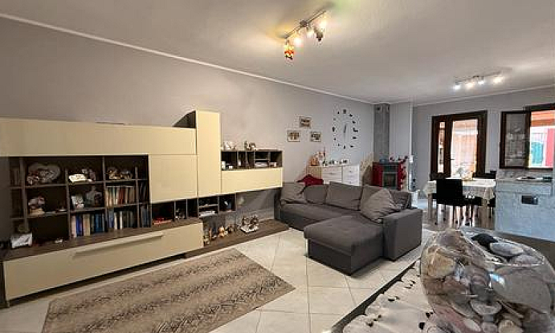 Villa A Schiera Rist...