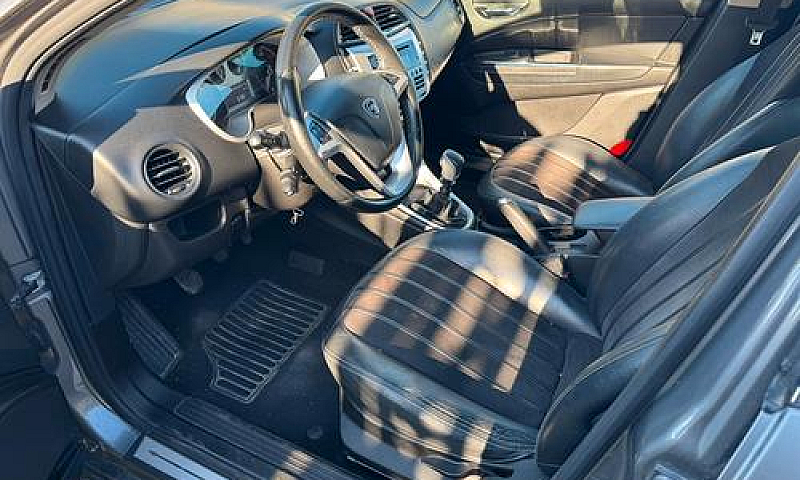 Lancia Delta 1.6 Mjt...